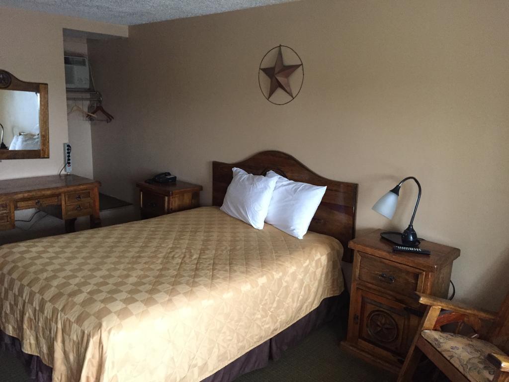 Ranch Motel Liberal Exterior photo